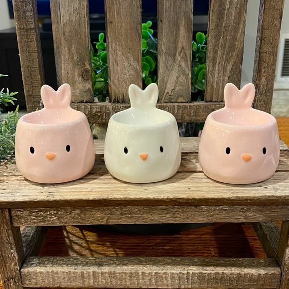 NWT – MAGENTA Bunny Woolly Heads Egg Cups – Set of 3 - Picture 2 of 2